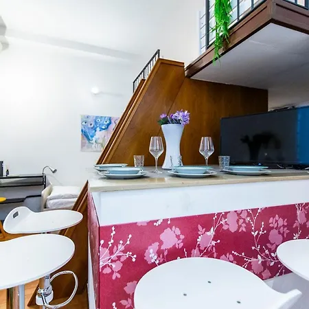 Appartamento Extensive Terrace Navigli Toy Artistic *