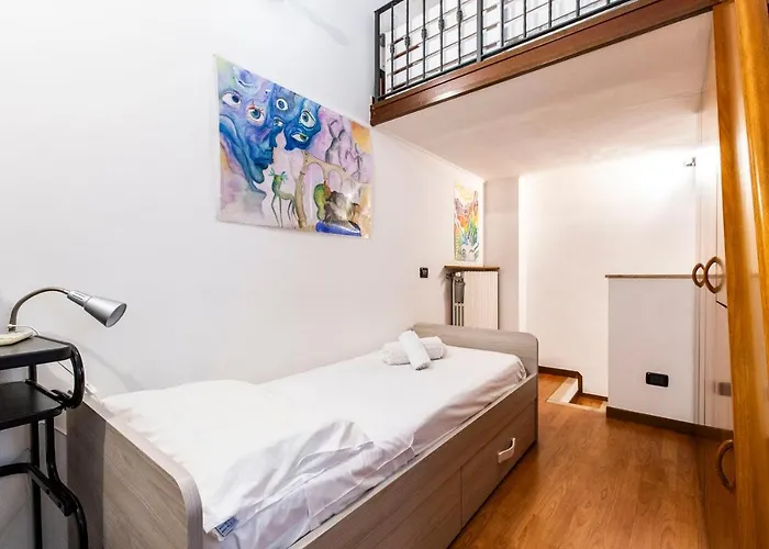 Extensive Terrace Navigli Toy Artistic Апартаменты Милан